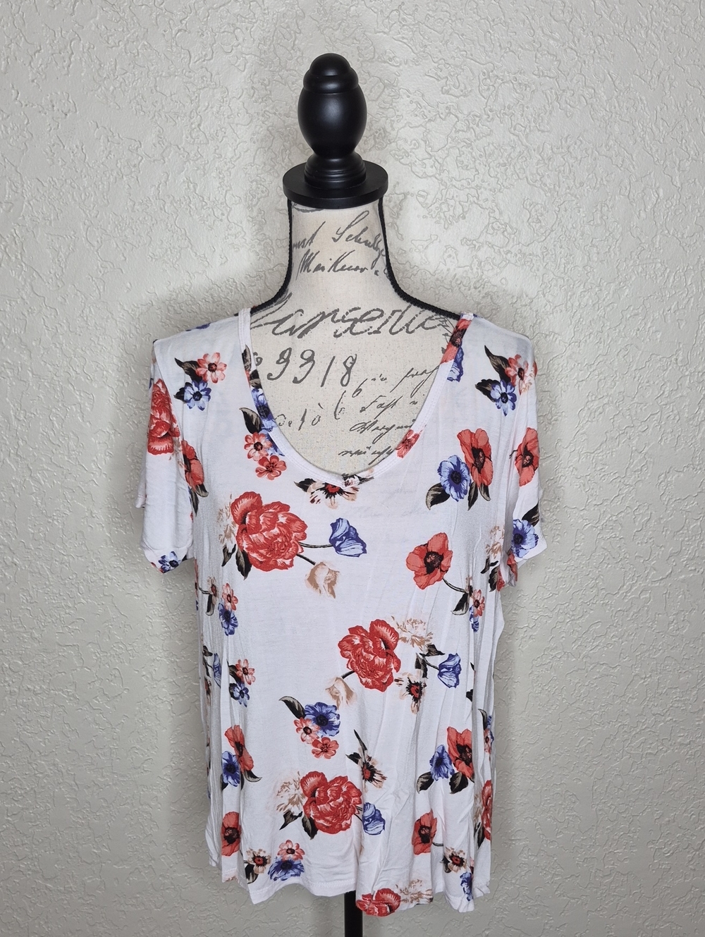 Justify Multicolored Floral Top Size L
